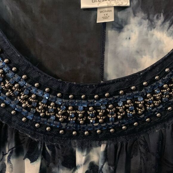 Dress Barn Woman Size 1X Tank Style Top Neckline Embellishment - Picture 3 of 5